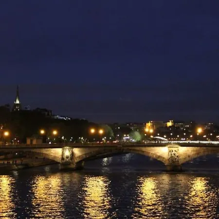 Douillet, Confort Proche De Paris